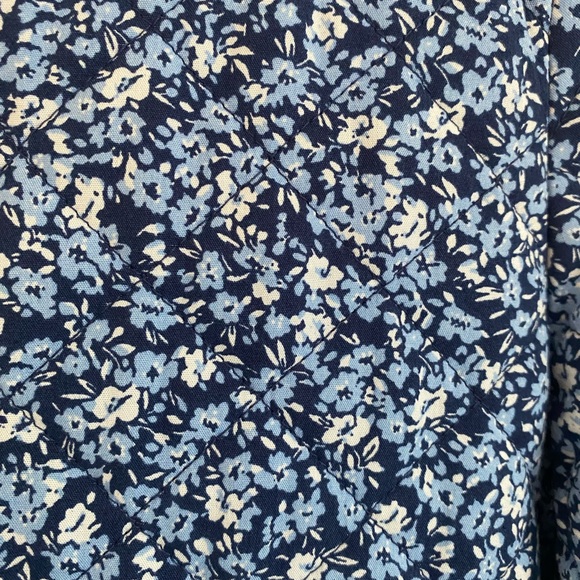 J. Crew quilted jacket.  Mint size 00 - Picture 6 of 6